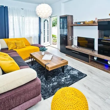 Tino With Two Sunny Terace Hvar Town