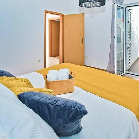 Appartamento Tino With Two Sunny Terace